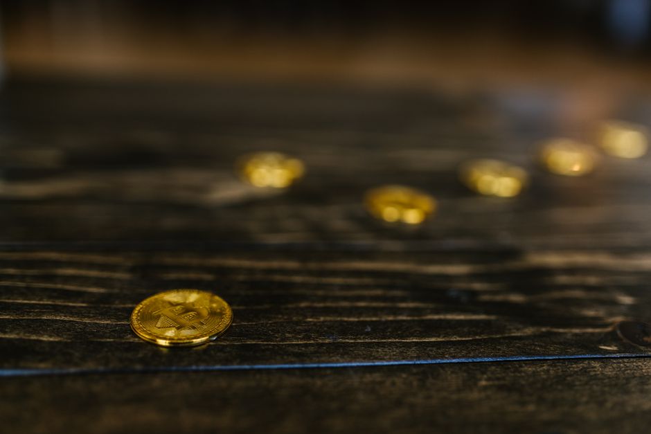 Bitcoin Balinaları 1.2 Milyar Dolarlık BTC Biriktirirken, ETF'ler 750 Milyon Dolar Çekti