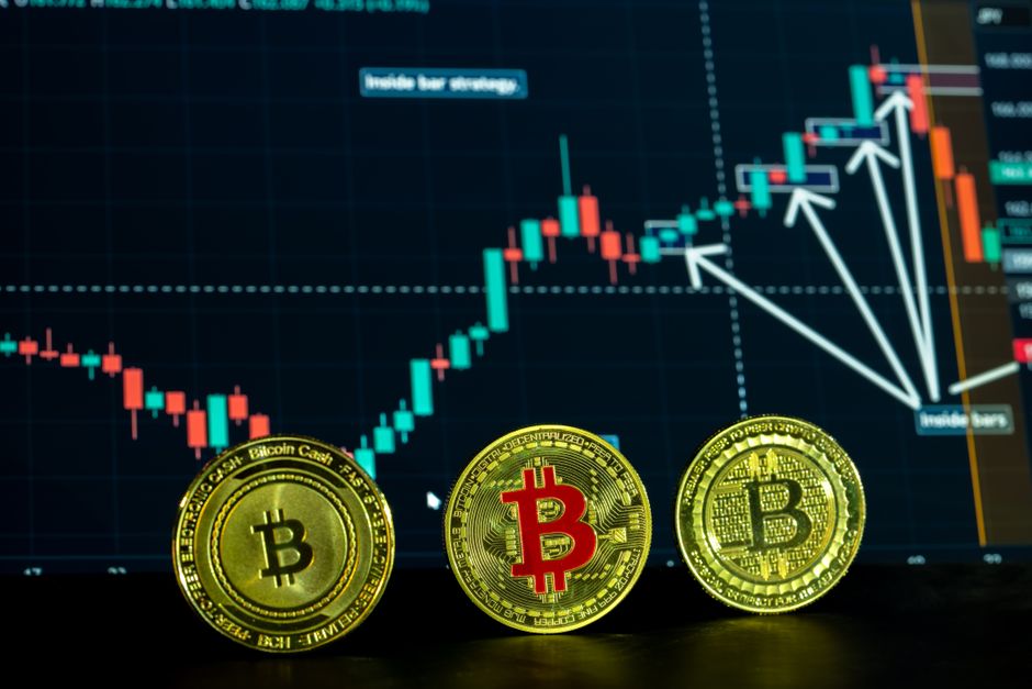 Bitcoin, $78.3K Destek Seviyesini Test Ediyor: ABD Ham Petrolü Üç Ayın Zirvesinde
